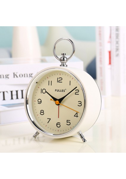 Gece Işığı Erteleme Işlevli Analog Çalar Saat Geçmeyen Sessiz Yuvarlak Retro Pille Çalışan Crescendo 4 Inç Küçük Basit Tasarım Çocuklar Için Yatak Odası Için Masa Saati-Beyaz (Yurt Dışından) fırsatları