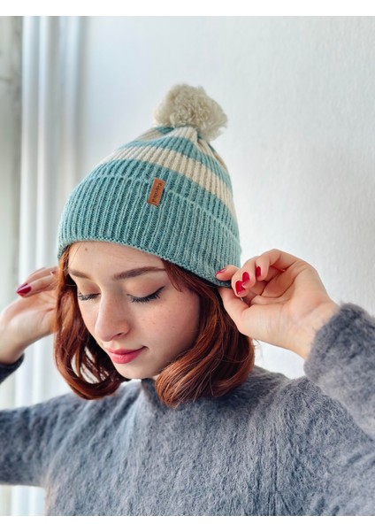 Ponponlu Çizgi Desenli Bere Unisex Çağla modelleri
