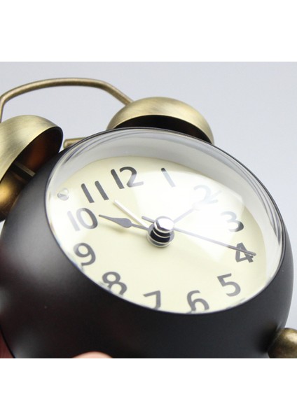 Stereoskopik Kadranlı, Arkadan Aydınlatmalı, Pille Çalışan Yüksek Sesli Çalar Saatli 4 Inç Ikiz Zil Çalar Saat (Yurt Dışından) modelleri