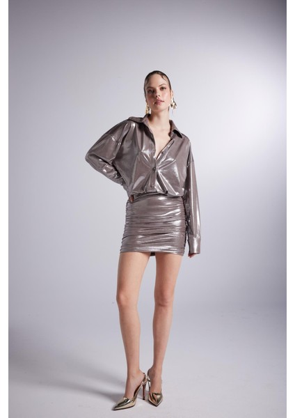 Parlak Kumaş Büzgülü Gömlek Yaka Mini Regina Elbise Vizon