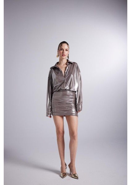 Parlak Kumaş Büzgülü Gömlek Yaka Mini Regina Elbise Vizon fırsatları