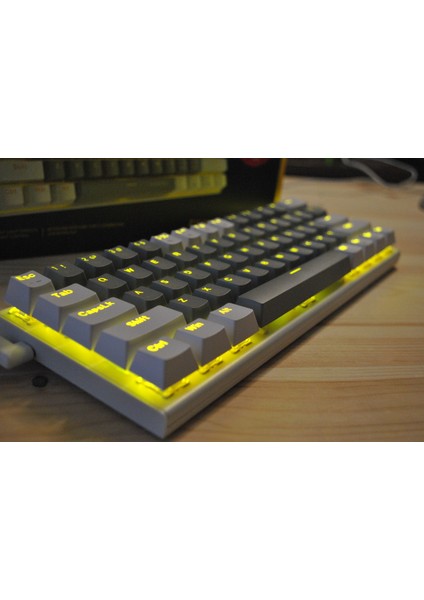 Z-11 Kırmızı Swıtch Metal Kasa %60 Mini Mekanik Oyuncu Klavyesi Hot Swap Antighost Kablolu Sarı LED fiyatları