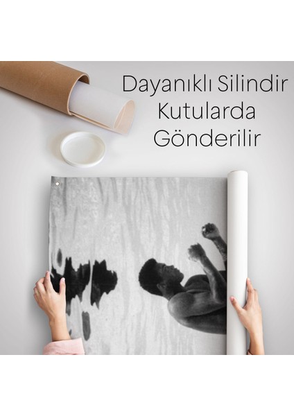 Su Altında Antreman Yapan Boksor Muhammet Ali Duvar Örtüsü-Halısı - HALISI-6204