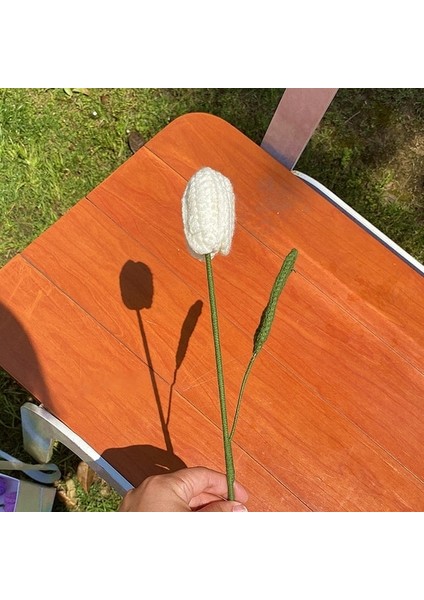 Beyaz Lale 1 Adet El Örgüsü Gül Buketi Ev Yapımı Tığ Işi Bitmiş Örme Çiçek Ayçiçeği Gül Lale Sevgililer Babalar Öğretmenler Günü Hediyesi (Yurt Dışından)