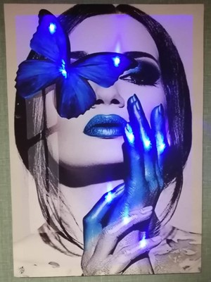Ion Kanvas Tablo Ledli Mavi Kelebek Boyalı Kadın Duvar Dekorasyon Moda Işıklı Tablo