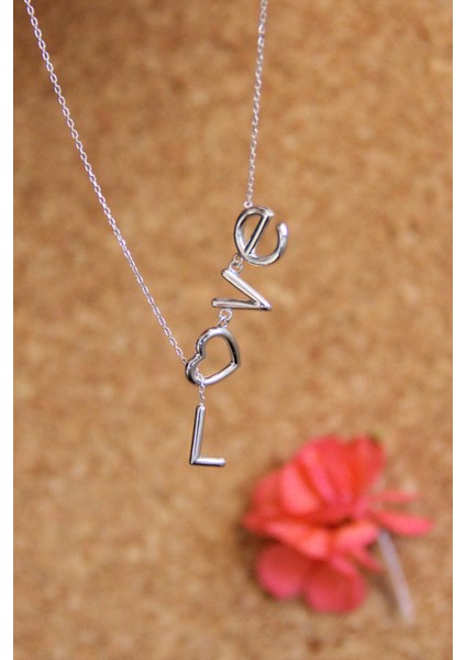 Gümüş Tasarım "love" Kolye fırsatları