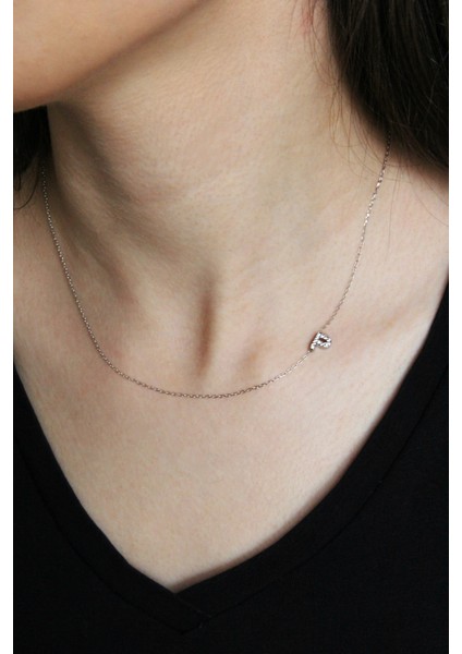 Gümüş P Harfi Kolye