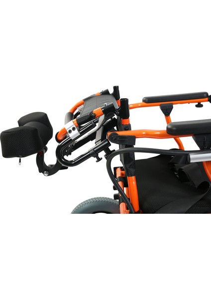 Tekerlekli Iskemle A-311F Fonksiyonel Ultra Hafif Pratik Katlanır Akülü Tekerlekli Sandalye