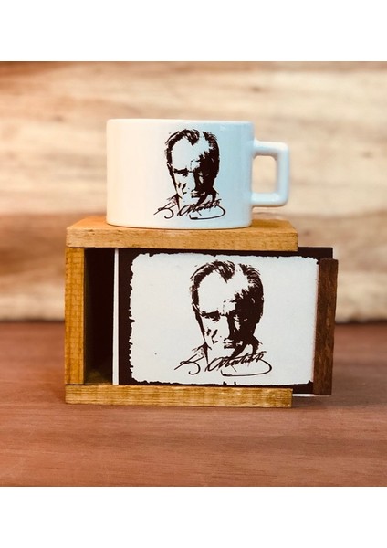 Atatürk Tasarımlı Ahşap Kutulu Lüks Fincan Kupa
