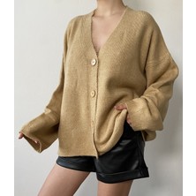Minaaise Vizon Yumoş V Yaka Düğmeli Oversize Triko Hırka 24106