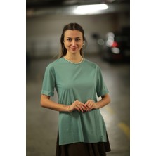 Butik Yırtmaçlı Oversize T-Shirt