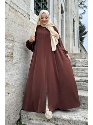 Bym Fashion Oval Büzgülü Kol Manşetleri Lastikli Fermuarlı Tam Boy Ferace 6005 Kahverengi