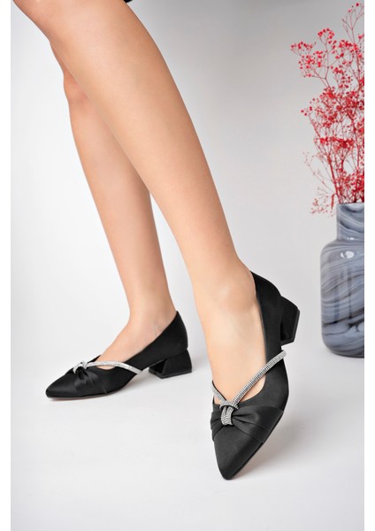 Siyah Kadın Düğümlü Taşlı Büyük Numara Kısa Klasik Topuklu Ayakkabı - Siyah - 42