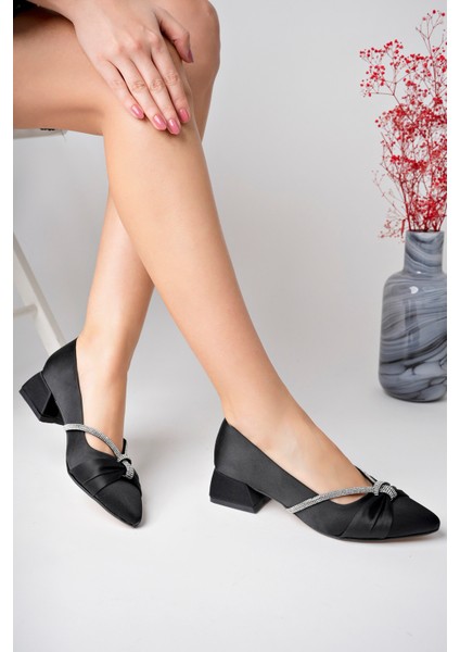 Siyah Kadın Düğümlü Taşlı Büyük Numara Kısa Klasik Topuklu Ayakkabı - Siyah - 42 modelleri