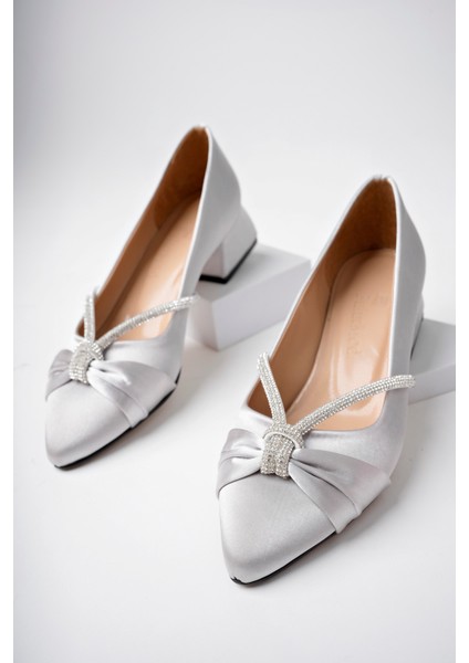 Gümüş Kadın Düğümlü Taşlı Büyük Numara Kısa Klasik Topuklu Ayakkabı - Gümüş - 39