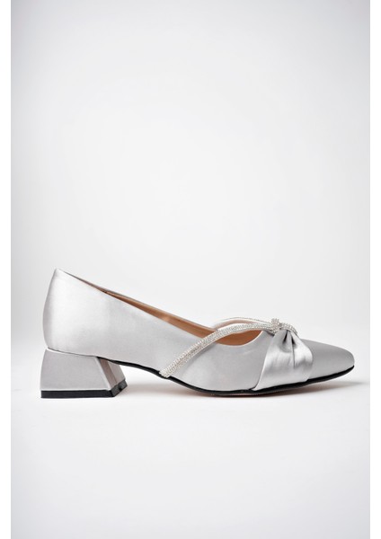 Gümüş Kadın Düğümlü Taşlı Büyük Numara Kısa Klasik Topuklu Ayakkabı - Gümüş - 42 fiyatları
