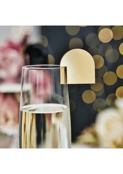 Boş Altın 50 Adet Boş Kemer Akrilik Düğün Yeri Kartı Şarap Charm Şampanya Adı Etiketi Düğün Masa Planı Fikirleri Şekeri Düğün Yeri Adı Kartı (Yurt Dışından) indirimleri