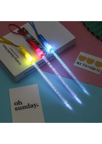 Yıldız Ay Çubuğu 12 Adet LED Işık Up Çubuk Glow Fiber Optik Değnekler Karanlıkta Parlayan Flaş Yıldız Ay Çubukları Doğum Günü Hediyeleri Için Düğün Parti Iyilik (Yurt Dışından)