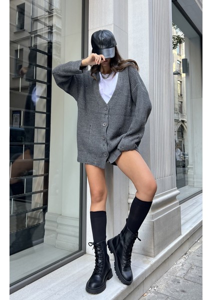 Gri Yırtık Detaylı Hırka 26050 indirimleri