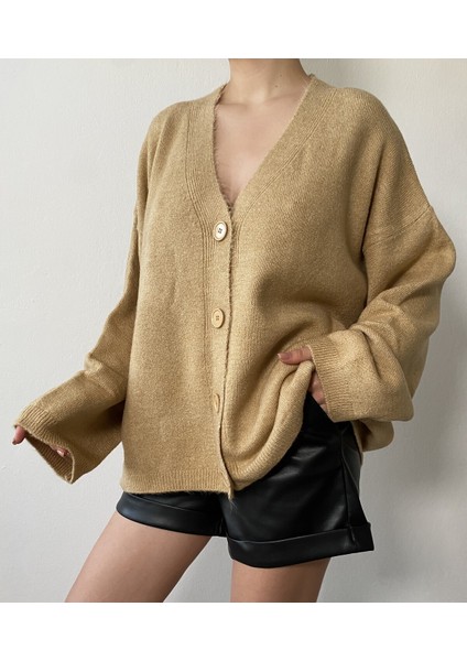 Vizon Yumoş V Yaka Düğmeli Oversize Triko Hırka 24106