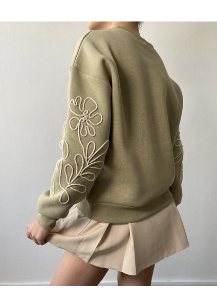 Küf Yeşili Nakışlı Kısa Sweatshirt 26071 modelleri