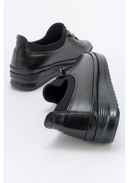 Kaydırmaz Lastikli Günlük Ayakkabı SİYAH CİLT SİYAH fırsatları