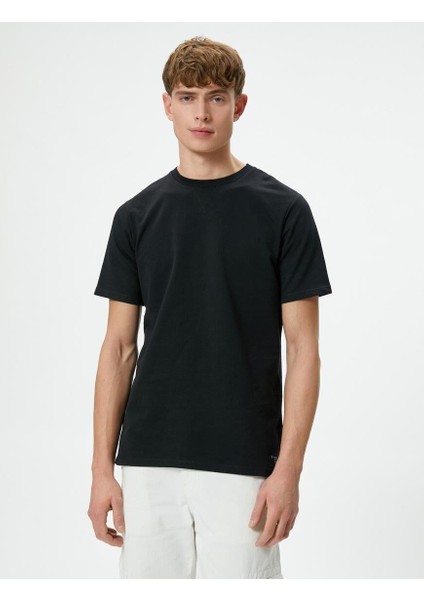 Basic Tişört Bisiklet Yaka Kısa Kollu Pamuklu indirimleri