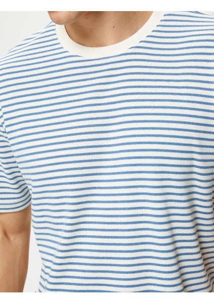 Basic Tişört Bisiklet Yaka Kısa Kollu Dokulu