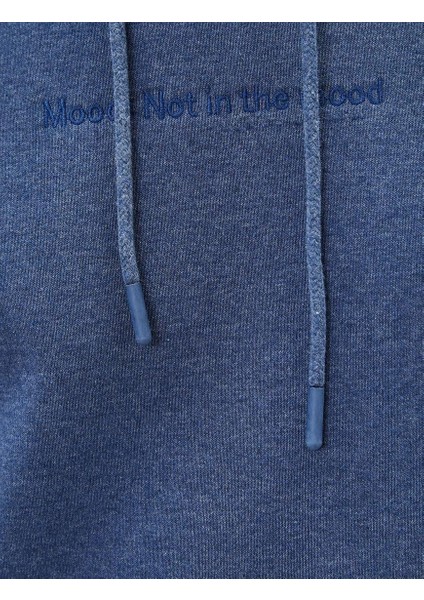 Slogan Işlemeli Hoodie Kanguru Cep Detaylı fırsatları