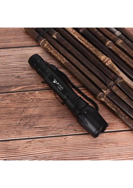 Süper Parlak 90000LM T6 Taktik Askeri LED El Feneri Torch Yakınlaştırılabilir 18650 Creek (Yurt Dışından)