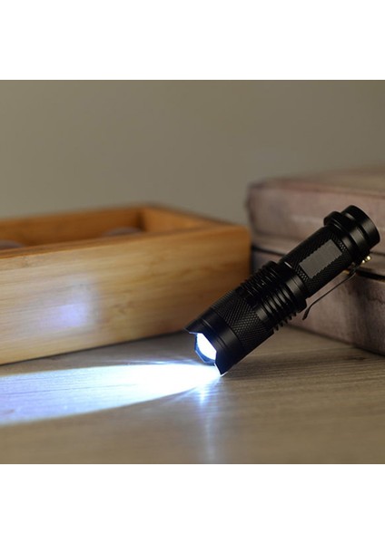 Ha Taşınabilir T6 LED El Feneri Açık Hava Kampı Için Süper Parlak El Feneri-Siyah (Yurt Dışından) fırsatları