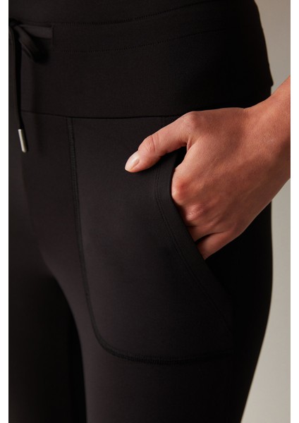 Siyah Comfort Yüksek Bel Cep Detaylı Bilek Boy Tayt