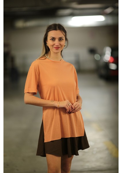 Yırtmaçlı Oversize T-Shirt