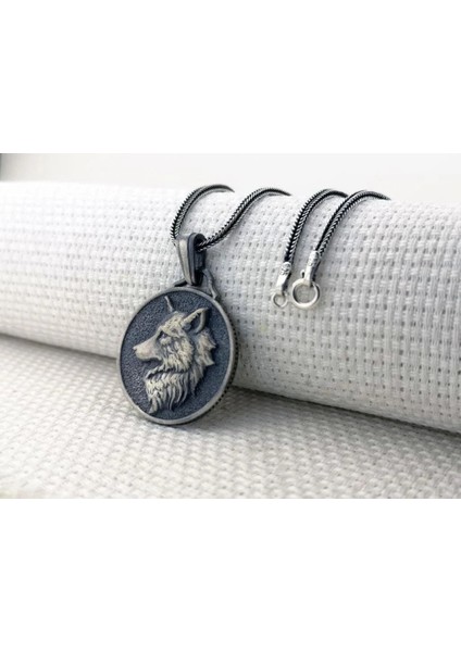 925 Ayar Gümüş 3D Kurt Kafa Model Erkek Kolye fiyatları