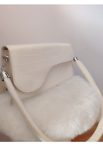 Kadın Kolçantası Mini Model Krem Renk fiyatları