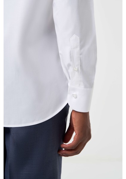 Regular Fit Beyaz Klasik Erkek Gömlek GM23K232027_D01 fırsatları