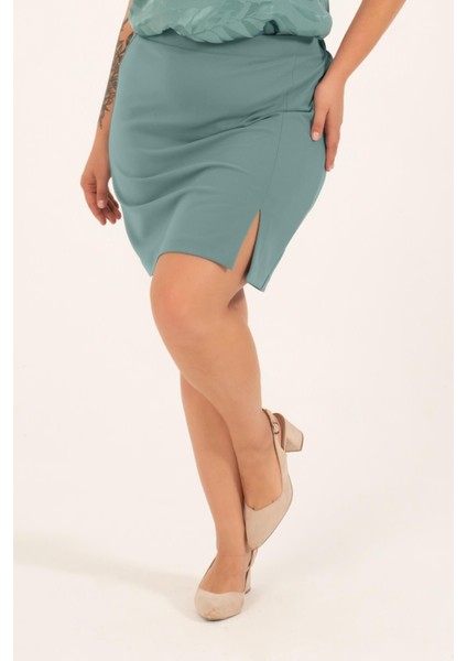 Arka Beli Lastikli Yırtmaçlı Mini Etek fırsatları