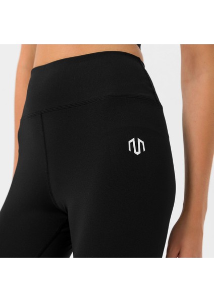 Naka Logo Basic Shorts