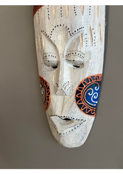 Eskitme Beyaz Mavi Boyalı Ahşap Totem Maske Duvar Dekoru -30 cm