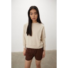 Tubia Kadın Taş Renk Basic Şardonsuz Sweatshirt