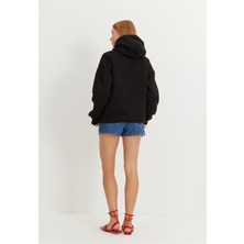 Tubia Kadın Siyah Kapüşonlu Oversize Sweatshirt