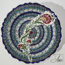 Aysun Hand Art Aysunhandart Ipek Desenle Bezenmiş Merkezinde Karanfil Motifli El Yapımı Seramik Tabak