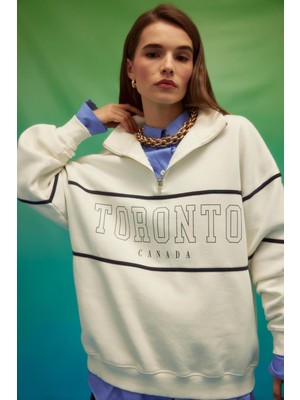 Tubia Şardonlu Yarım Fermuarlı Baskılı Sweatshirt
