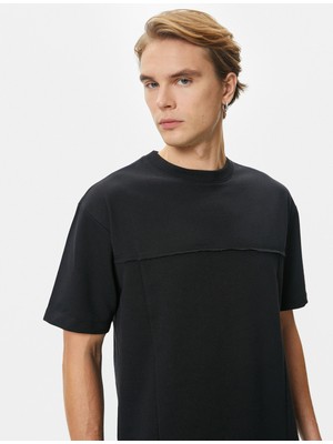 Koton Oversize Tişört Dikiş Detaylı Bisiklet Yaka Kısa Kollu