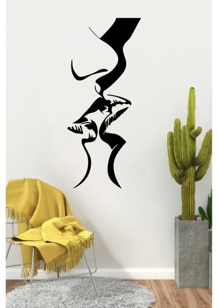 Öpüşen Sevgililer Kadın ve Erkek Duvar Sticker Yapıştırma (Sudan ve Nemden Etkilenmez)