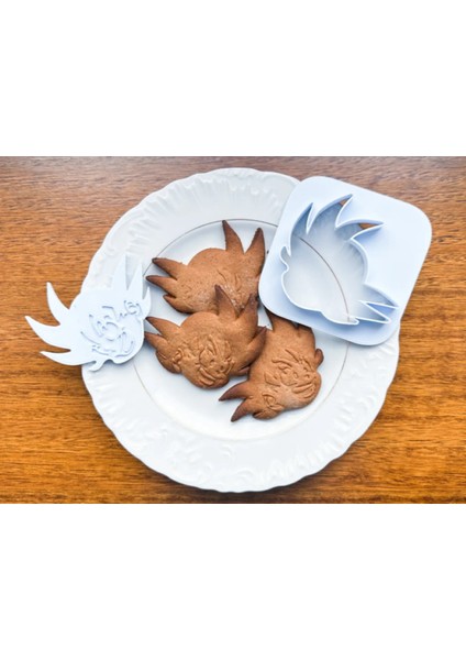 Dragon Ball - Goku Şeklinde Kurabiye Kalıbı