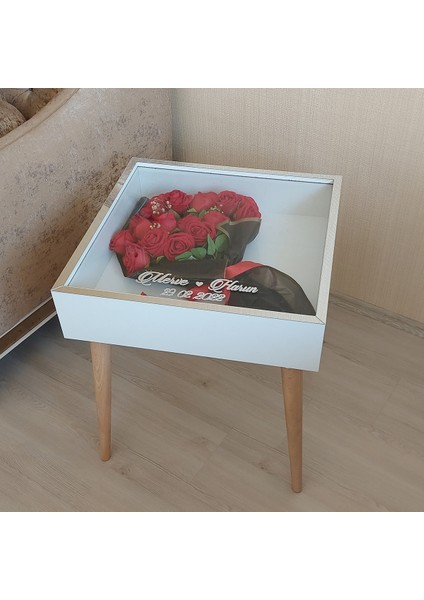 Isimli Beyaz-Gümüş Derin Yan Sehpa! Çiçek ve Gül Dizaynı Için Anı Sehpası!