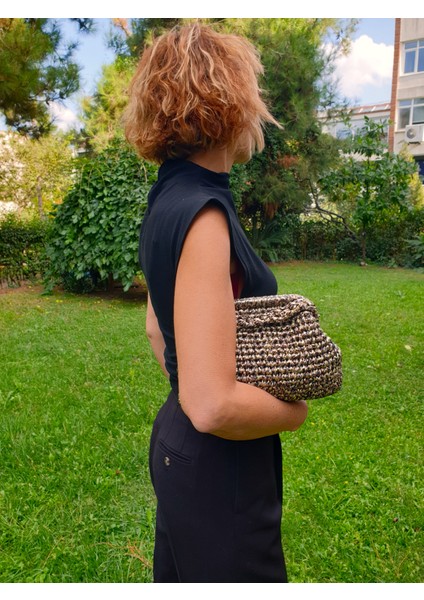 El Örgüsü Deri Görünümlü Clutch