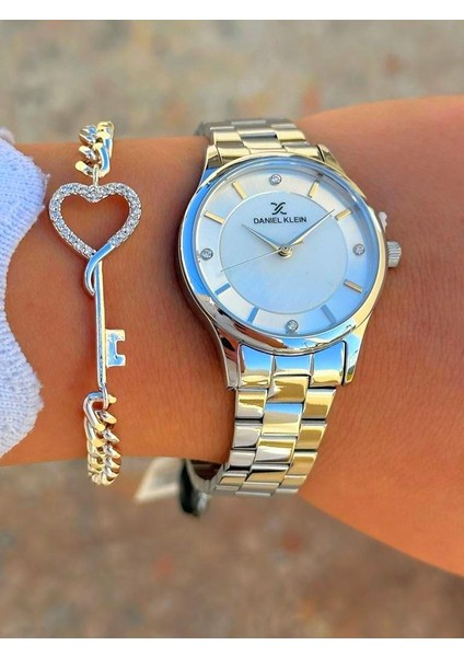 DK.FT.1.331 Daniel Klein Çelik Kordon 30 mt Suya Dayanıklı Yeni Sezon Şık Tasarım Bayan Kol Saati