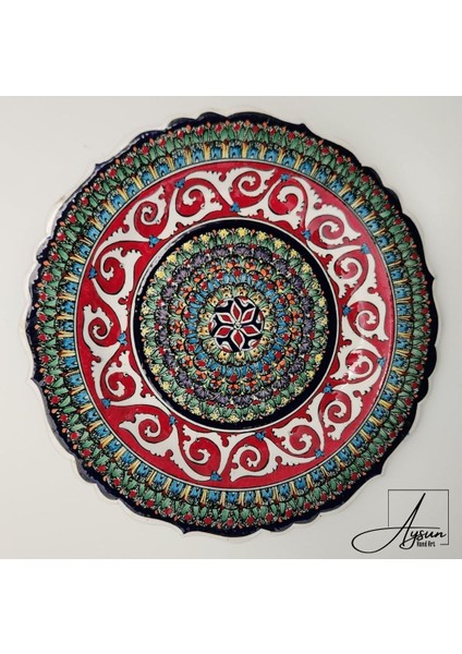 Aysun Hand Art Aysunhandart Kırmızı Fonlu Rumi Desen ve Ipek Desen Iç Içe Modellenmiş El Yapımı Seramik Tabak